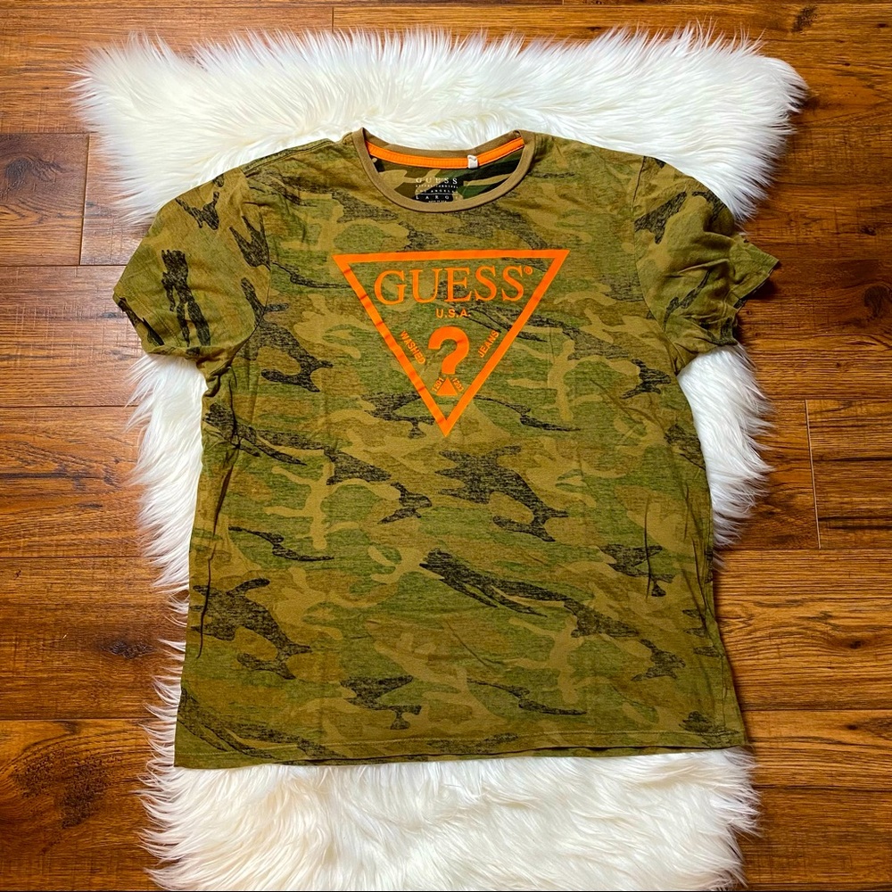 Guess Men’s Green/Orange Camo Logo T-Shirt Size L